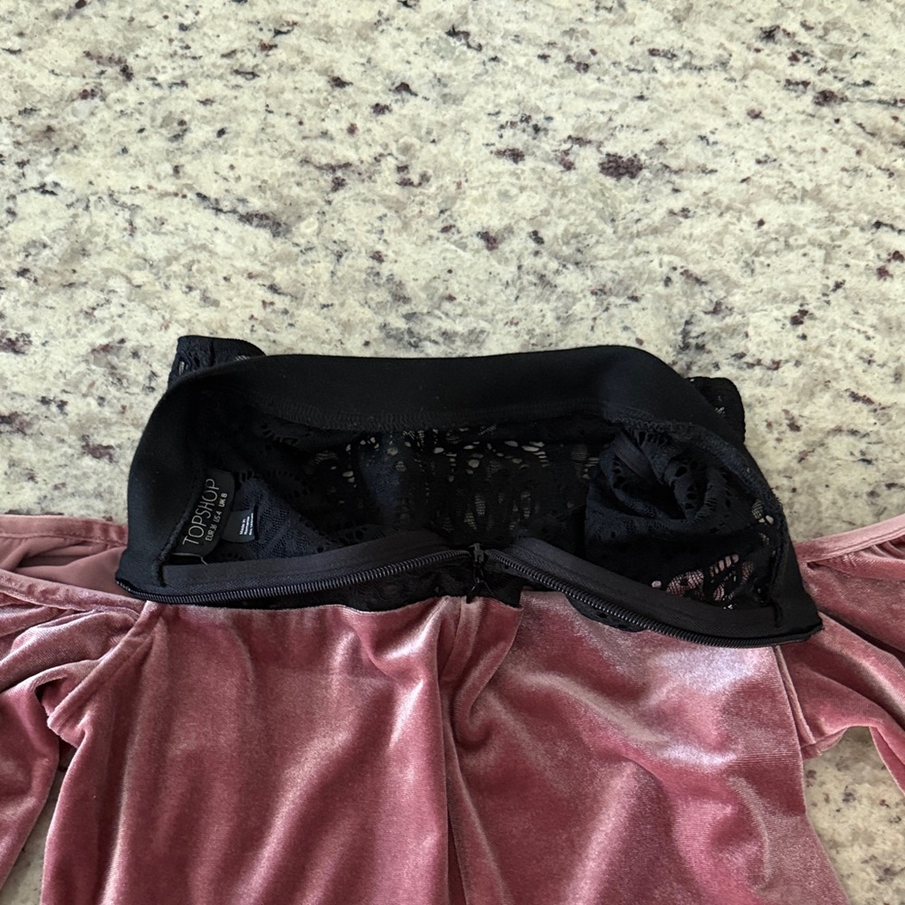 TOPSHOP Rose Pink Velvet Cold-Shoulder Top with Black Lace Yoke - Picture 8 of 8